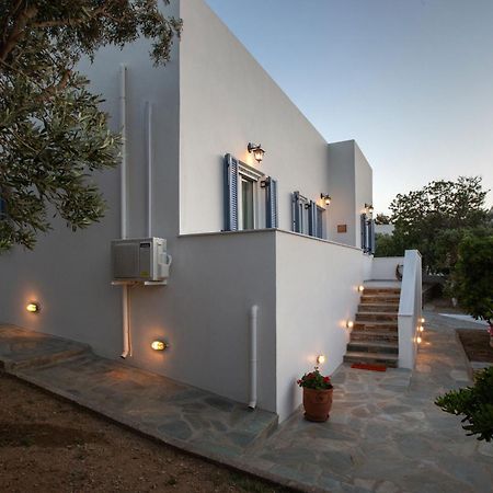 Ruby'S Summer House With Spacious Garden And Free Parking Gavrio Exterior photo