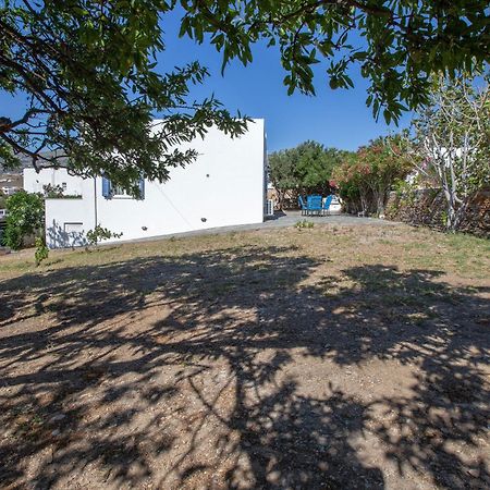 Ruby'S Summer House With Spacious Garden And Free Parking Gavrio Exterior photo