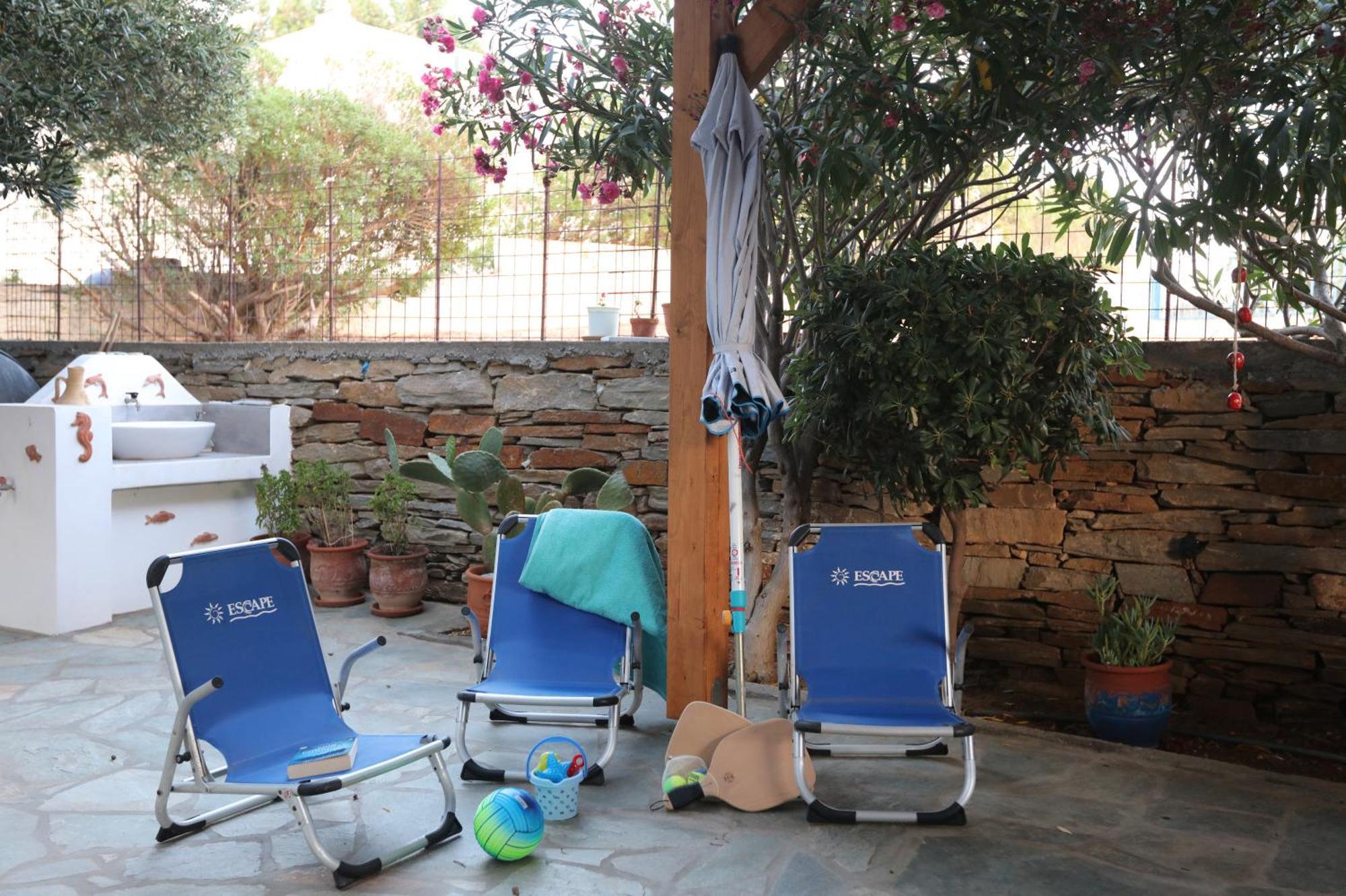 Ruby'S Summer House With Spacious Garden And Free Parking Gavrio Exterior photo