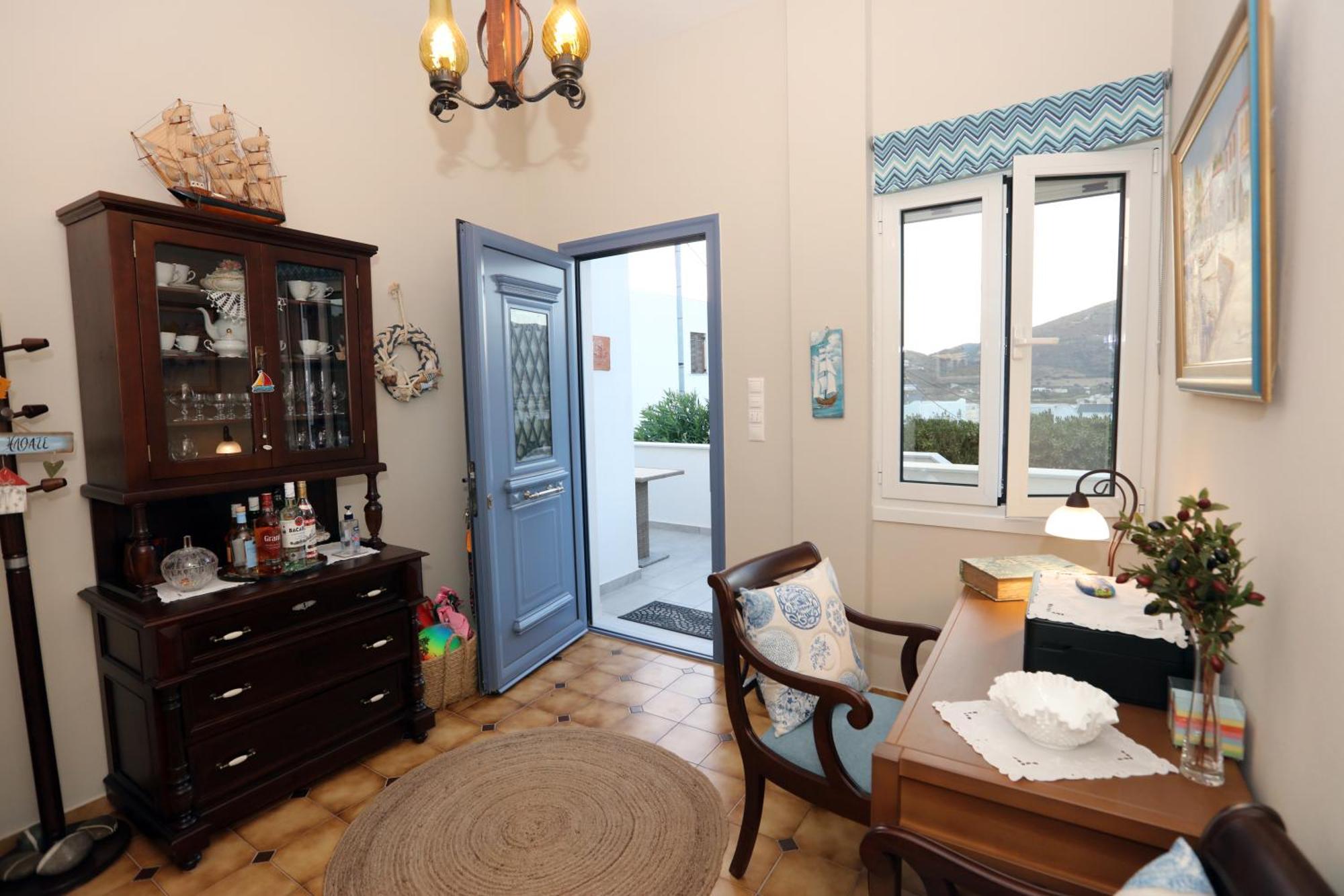Ruby'S Summer House With Spacious Garden And Free Parking Gavrio Exterior photo